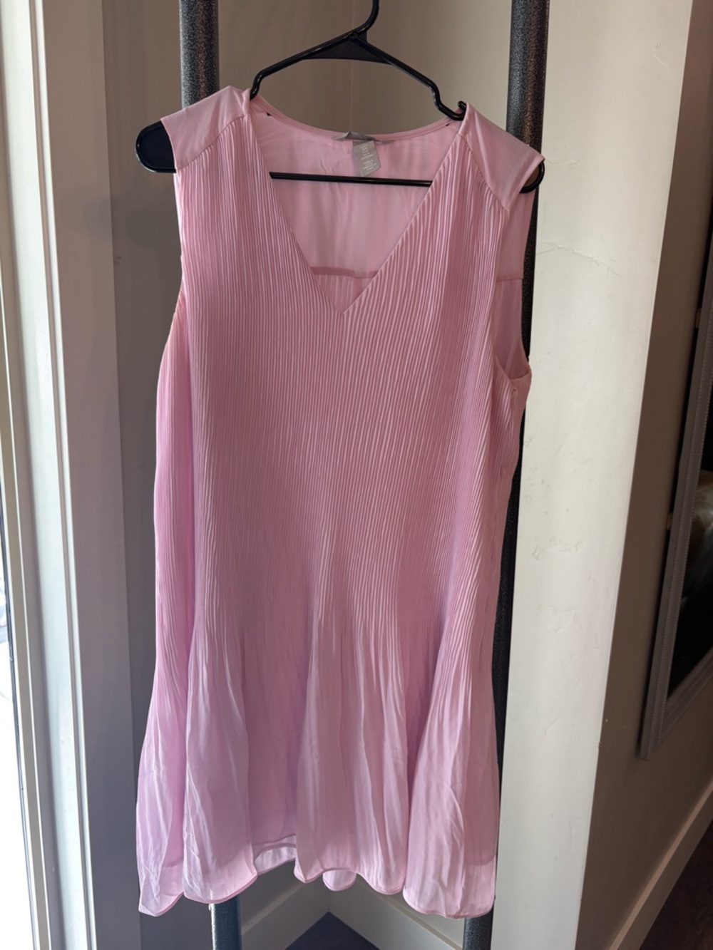 H&M Dusty Pink Pleated V-Neck Dress